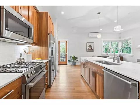 Kitchen - 2056 Walnut St #B, Boulder, CO 80302 photo 2 of 7