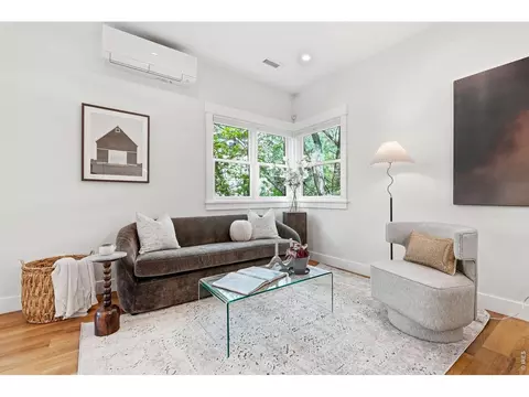 Living - 2056 Walnut St #B, Boulder, CO 80302 photo 3 of 3