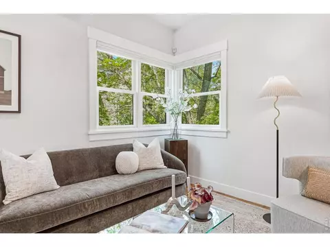 Living - 2056 Walnut St #B, Boulder, CO 80302 photo 2 of 3