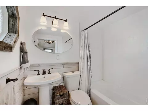 Bath - 301 4th St, Frederick, CO 80530 photo 2 of 3