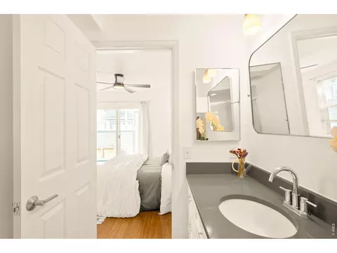 Bath - 3077 29th St #105, Boulder, CO 80301 photo 1 of 7