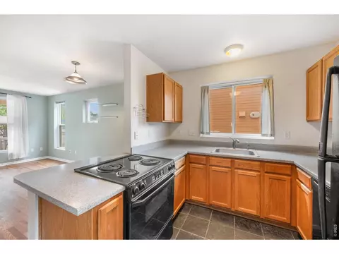 Kitchen - 2612 Thornbird Pl, Boulder, CO 80304 photo 2 of 3