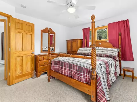 Bedroom - 1002 Streamside Dr, Glen Haven, CO 80532 photo 3 of 3