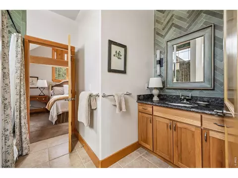 Bath - 500 Ridge Rd, Ward, CO 80481 photo 5 of 7