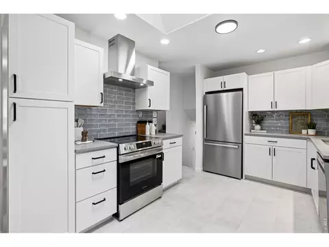 Kitchen - 3664 Chase Ct, Boulder, CO 80305 photo 3 of 5