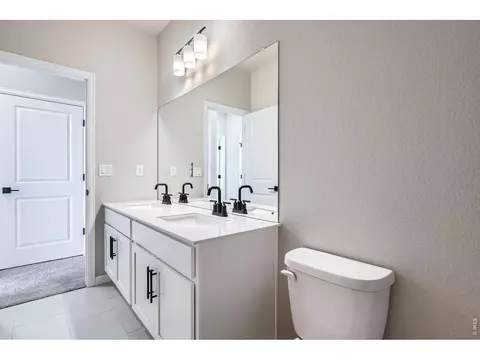 Bath - 364 Rustic Barn Ln, Berthoud, CO 80513 photo 9 of 9