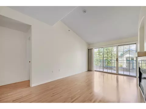 Living - 530 Mohawk Dr #96, Boulder, CO 80303 photo 7 of 9