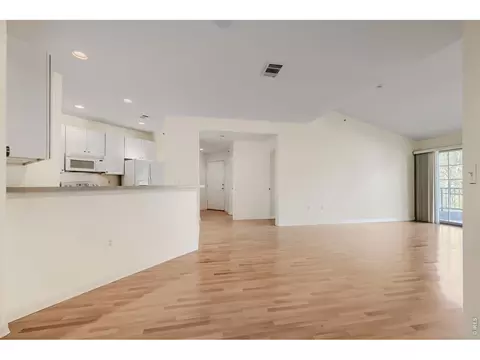Living - 530 Mohawk Dr #96, Boulder, CO 80303 photo 6 of 9