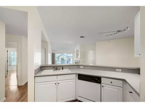 Kitchen - 530 Mohawk Dr #96, Boulder, CO 80303 photo 2 of 3