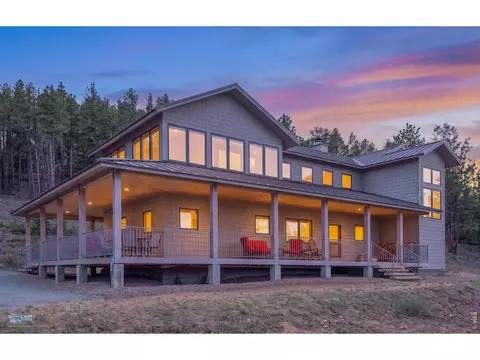 942 Spruce Dr, Lyons, CO 80540