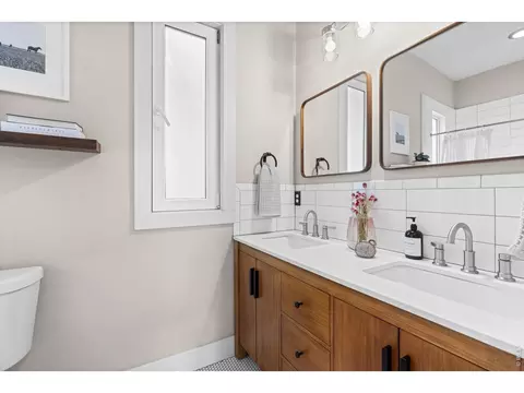 Bath - 1905 Arapahoe Ave, Boulder, CO 80302 photo 1 of 3