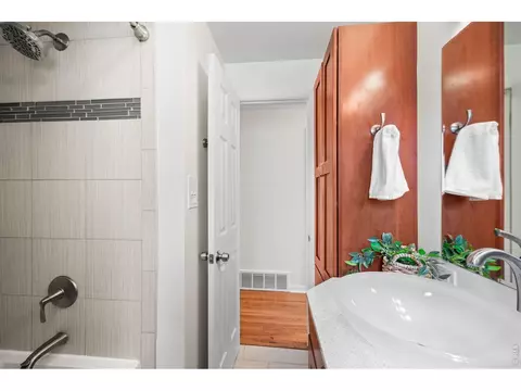 Bath - 2800 19th St, Boulder, CO 80304 photo 3 of 3