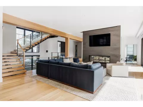 Living - 706 Juniper Ave, Boulder, CO 80304 photo 2 of 4