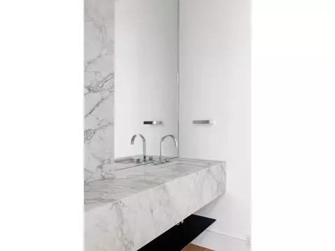 Bath - 706 Juniper Ave, Boulder, CO 80304 photo 1 of 5
