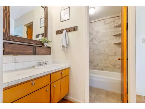 Bath - 519 Locust St, Windsor, CO 80550 photo 1 of 2