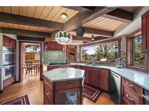 Kitchen - 1692 Kiowa Rd, Lyons, CO 80540 photo 2 of 5