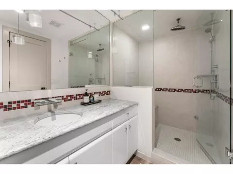 Bath - 770 N Cedar Brook Rd, Boulder, CO 80304 photo 6 of 6