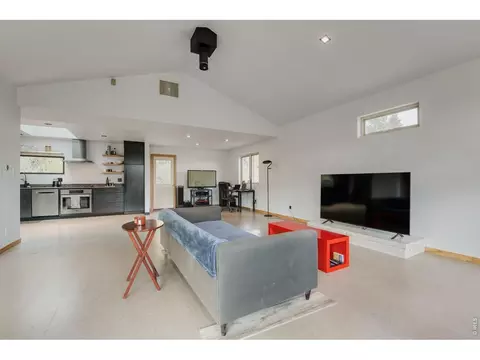 Living - 548 Coughlin Meadows Rd, Boulder, CO 80302 photo 3 of 4