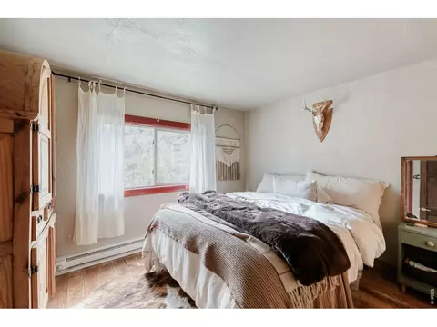 Bedroom - 548 Coughlin Meadows Rd, Boulder, CO 80302 photo 3 of 3