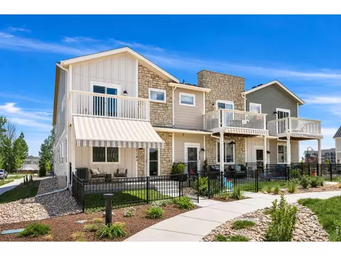 2718 Bear Springs Cir, Longmont, CO 80503