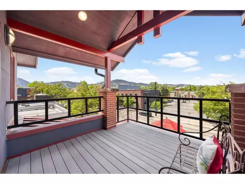 Exterior - 2034 Pearl St #200, Boulder, CO 80302 photo 5 of 6