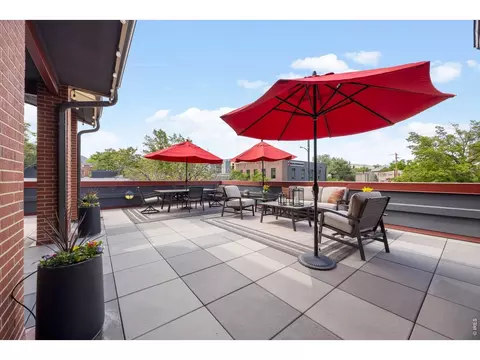 Exterior - 2034 Pearl St #200, Boulder, CO 80302 photo 2 of 6