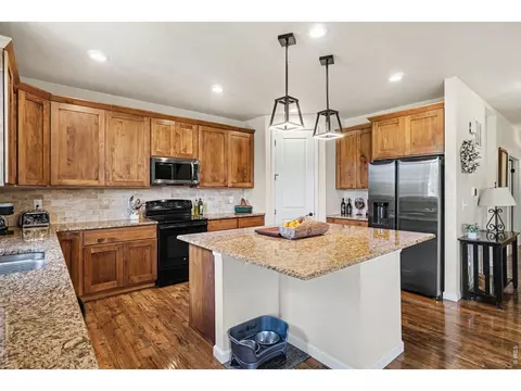 Kitchen - 1124 Wagon Bend Rd, Berthoud, CO 80513 photo 2 of 4
