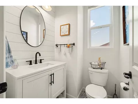 Bath - 1124 Wagon Bend Rd, Berthoud, CO 80513 photo 1 of 4
