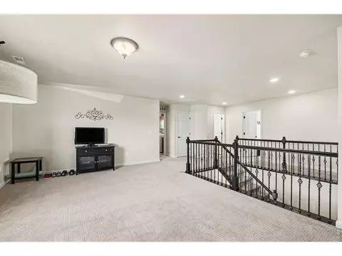 Living - 1124 Wagon Bend Rd, Berthoud, CO 80513 photo 3 of 3