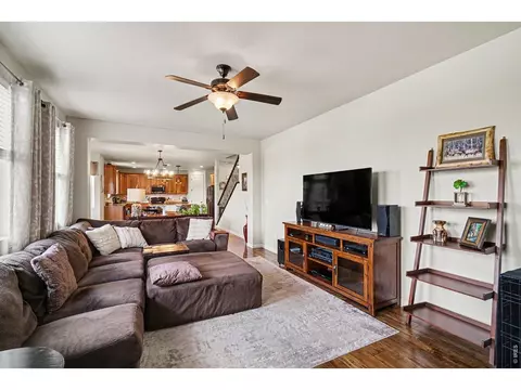 Living - 1124 Wagon Bend Rd, Berthoud, CO 80513 photo 2 of 3