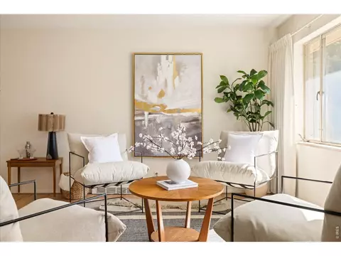 Living - 330 32nd St, Boulder, CO 80305 photo 2 of 4