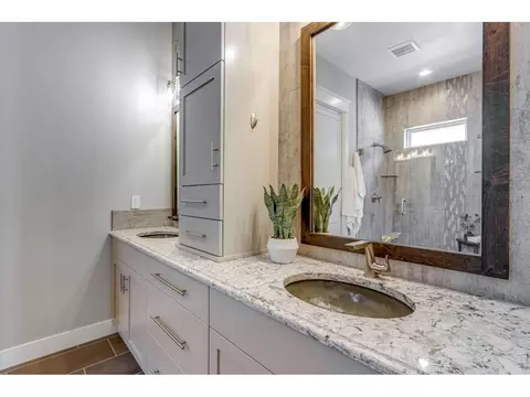 Bath - 2006 Vineyard Dr, Windsor, CO 80550 photo 1 of 4