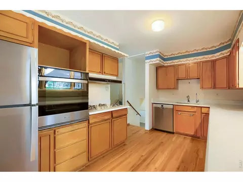 Kitchen - 620 S 41st St, Boulder, CO 80305 photo 3 of 3