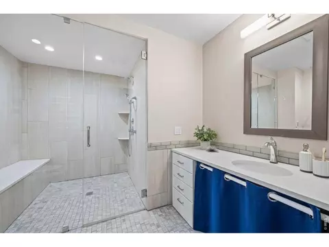 Bath - 7126 Cedarwood Cir, Boulder, CO 80301 photo 1 of 8