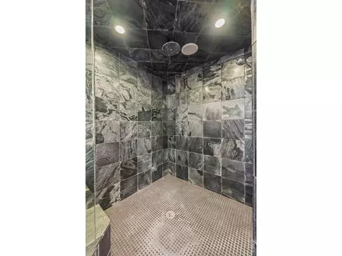 Bath - 7126 Cedarwood Cir, Boulder, CO 80301 photo 6 of 8