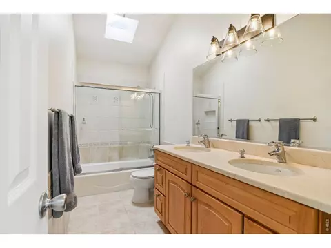 Bath - 2515 Juniper Ave, Boulder, CO 80304 photo 1 of 3