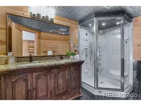 Bath - 746 Riverside Dr, Lyons, CO 80540 photo 1 of 6
