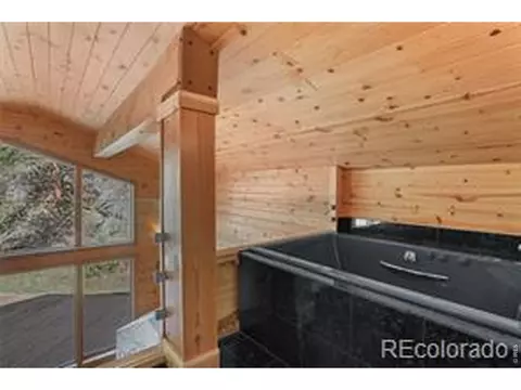Bath - 746 Riverside Dr, Lyons, CO 80540 photo 3 of 6
