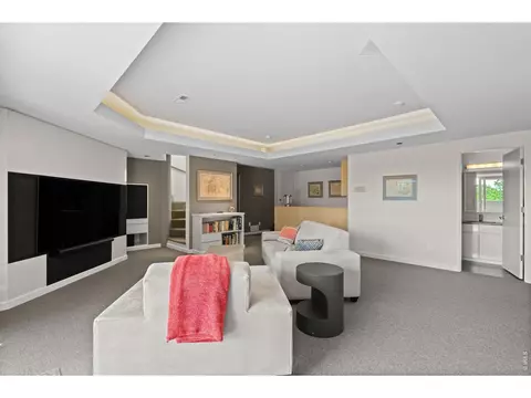 Living - 1060 5th St, Boulder, CO 80302 photo 8 of 9