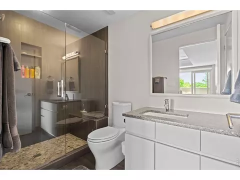 Bath - 1060 5th St, Boulder, CO 80302 photo 7 of 8