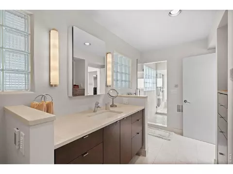 Bath - 1060 5th St, Boulder, CO 80302 photo 5 of 8