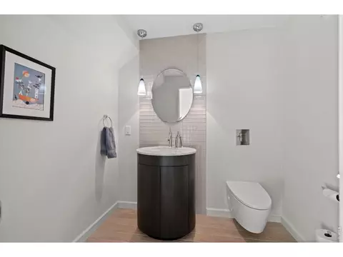 Bath - 1060 5th St, Boulder, CO 80302 photo 1 of 8