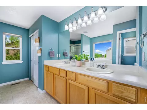Bath - 5781 Twilight Ave, Firestone, CO 80504 photo 2 of 6