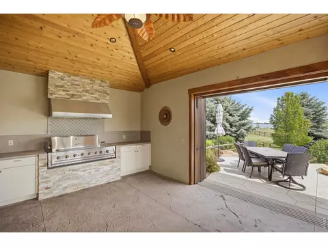 Kitchen - 2114 Shoreside Dr, Berthoud, CO 80513 photo 5 of 6