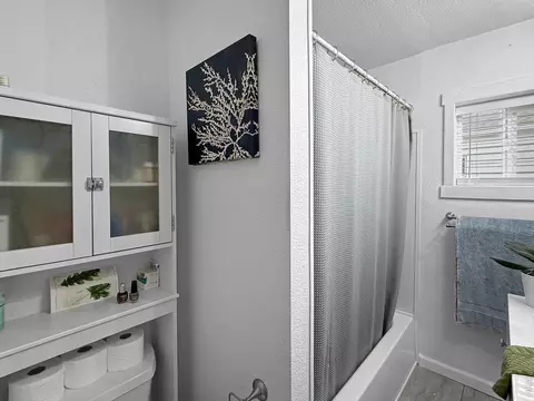 Bath - 103 Stone Ct, Sterling, CO 80751 photo 2 of 2