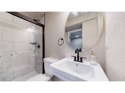 Bath - 548 El Diente Ave, Severance, CO 80550 photo 4 of 8
