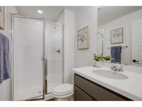 Bath - 1055 Rubinette Ln, Berthoud, CO 80513 photo 4 of 4