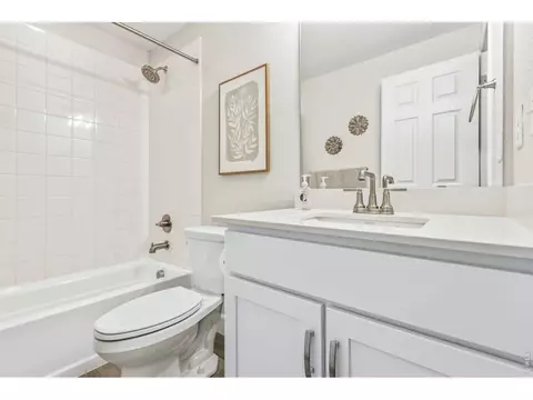 Bath - 955 Rustling St, Windsor, CO 80550 photo 5 of 5