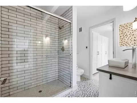 Bath - 725 Timber Ln, Boulder, CO 80304 photo 1 of 3