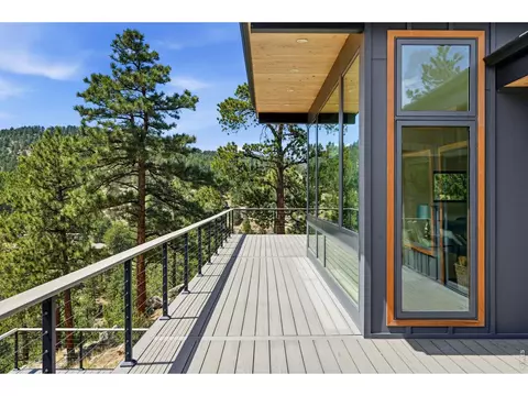 Exterior - 725 Timber Ln, Boulder, CO 80304 photo 6 of 8